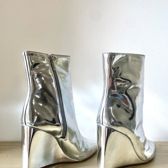 SCHUTZ Asya Wedge Silver Boots SIZE 9, Pre-owned Excellent Condition. 4.5" Heel - Picture 6 of 11